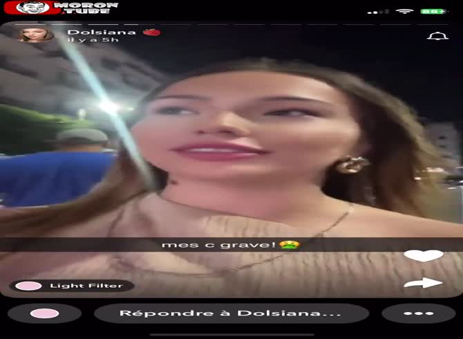 Video :When she goes out in Algeria for the first time, a guy follows her carefully